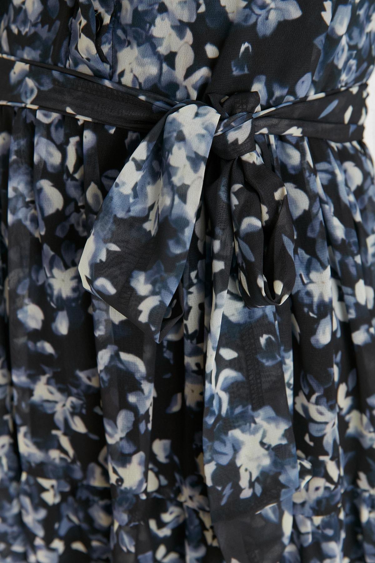 Black Skater Relaxed Dress, , large image number 3