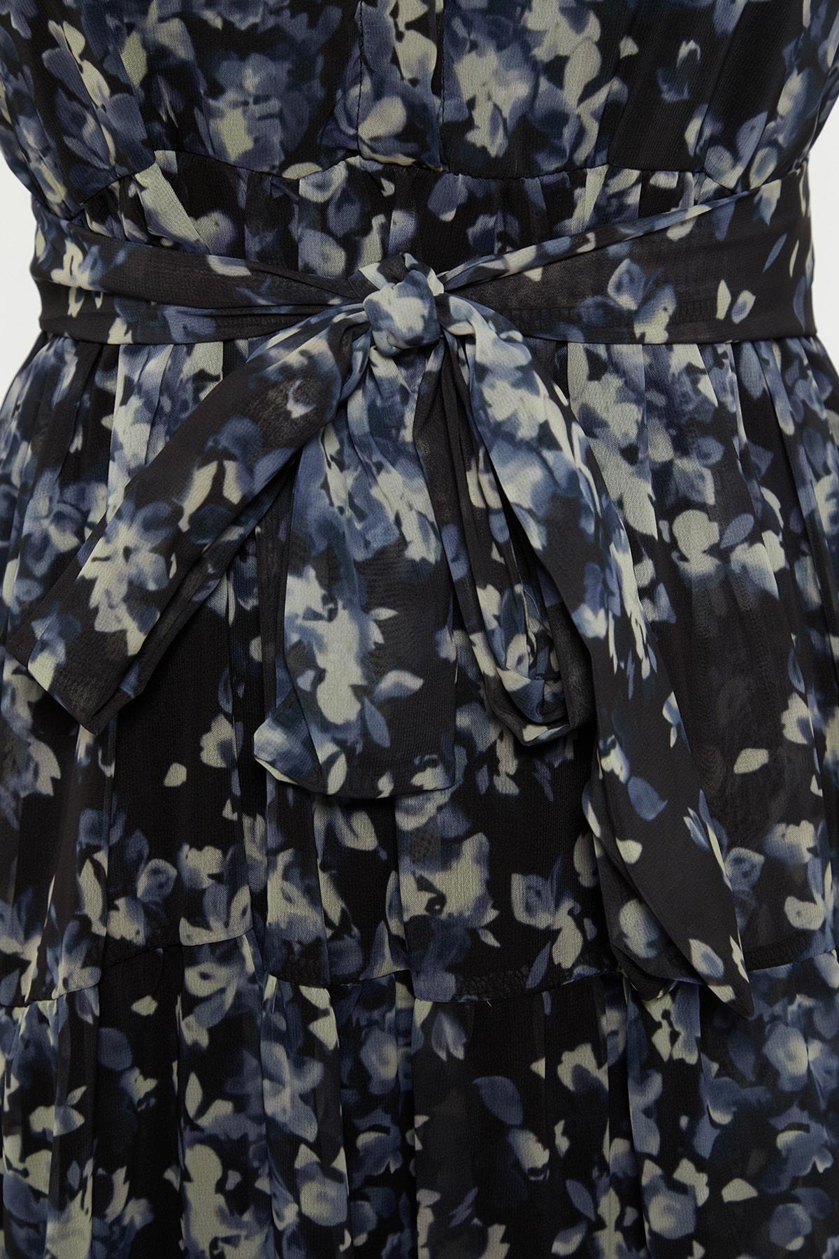 Black Skater Relaxed Dress, , large image number 6