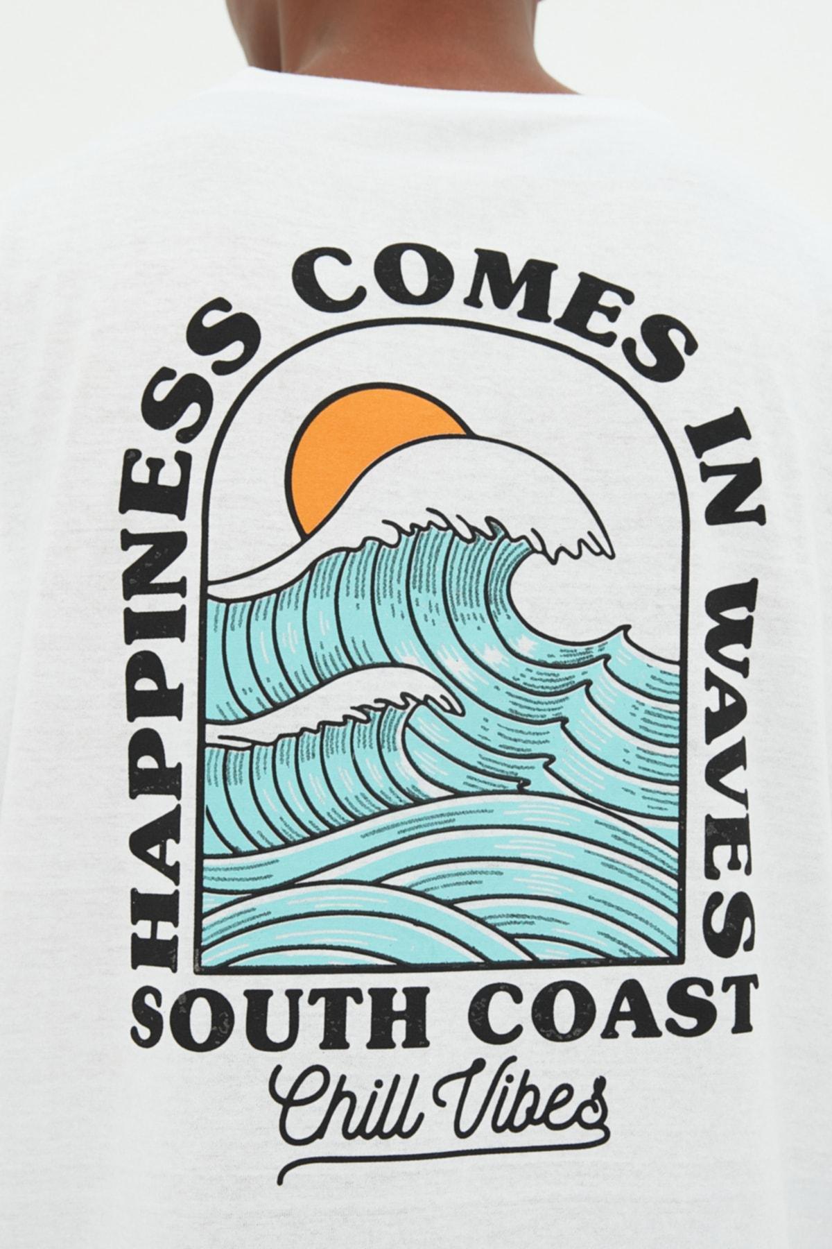 White Regular Crew Neck Tshirt, , large image number 3