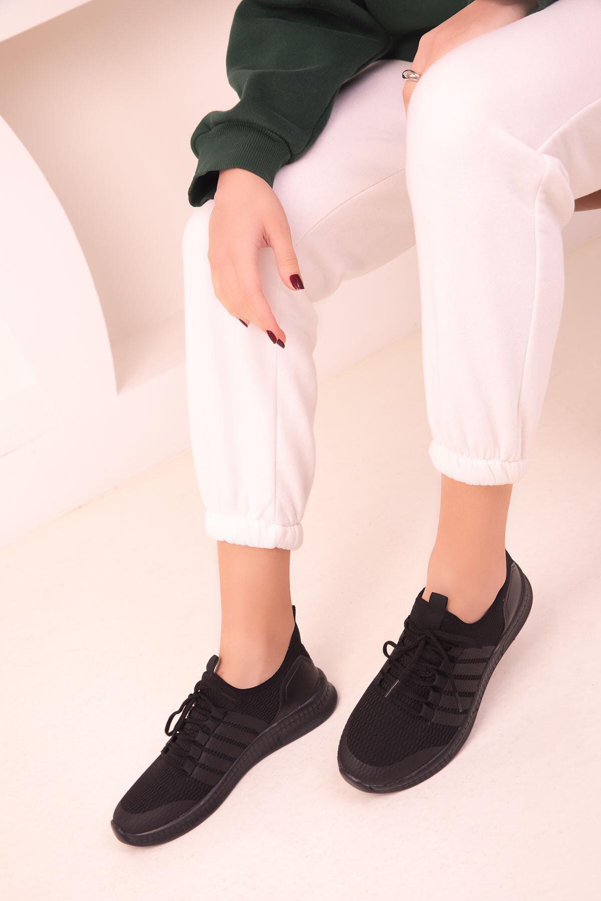 Black Plain Sneakers, , large image number 1