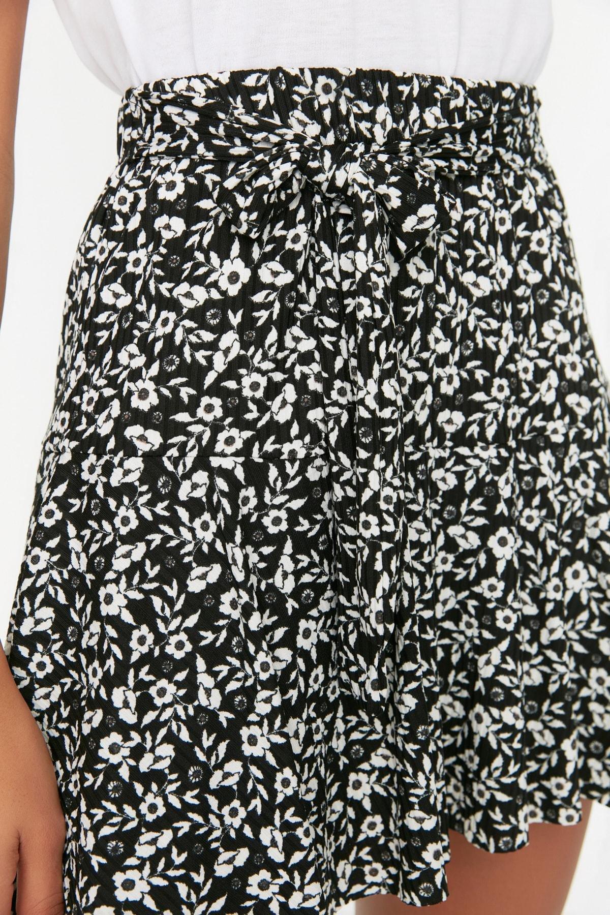 Multicolour Floral High Waist Shorts, , large image number 3
