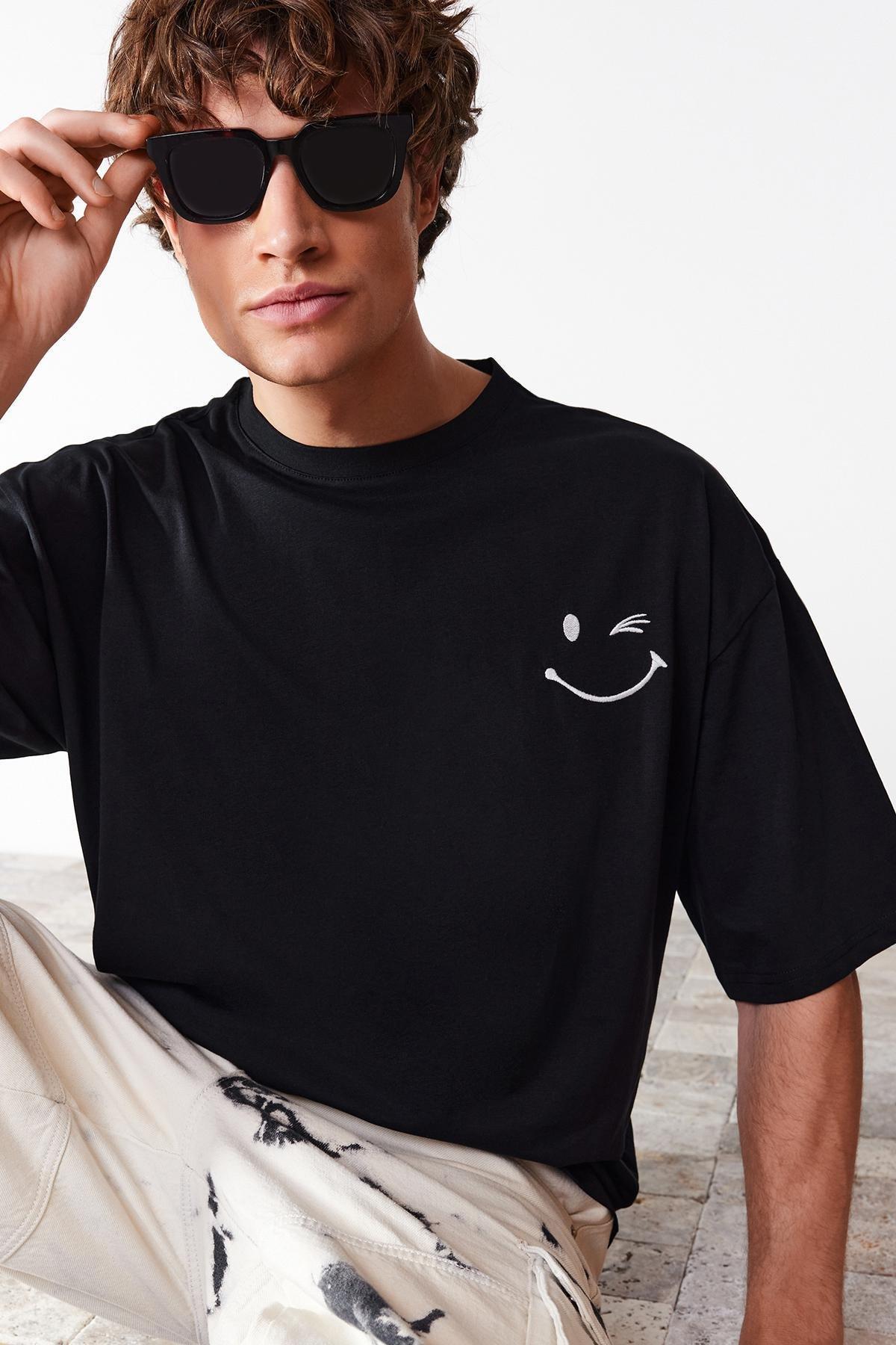 Black Oversize Graphic T-Shirt, , large image number 5