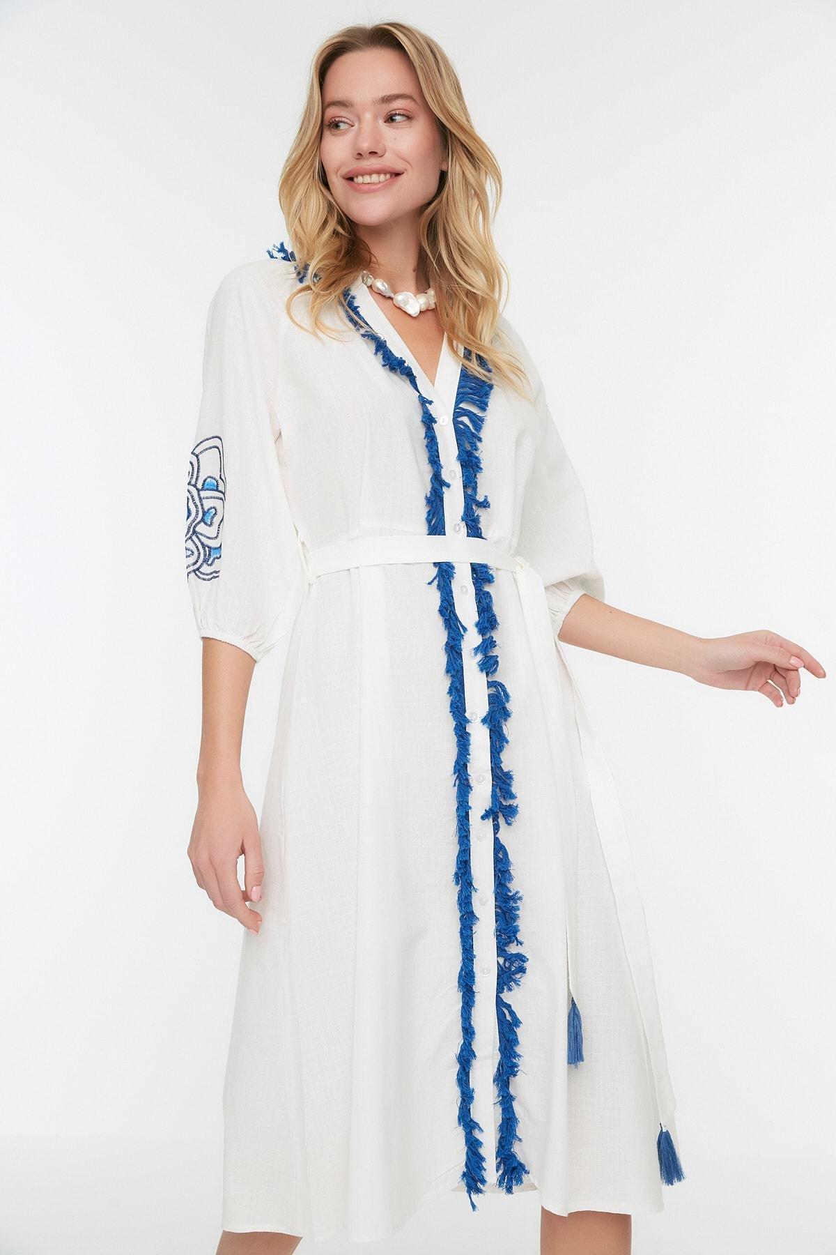 White Shift V Neck Dress, , large image number 3