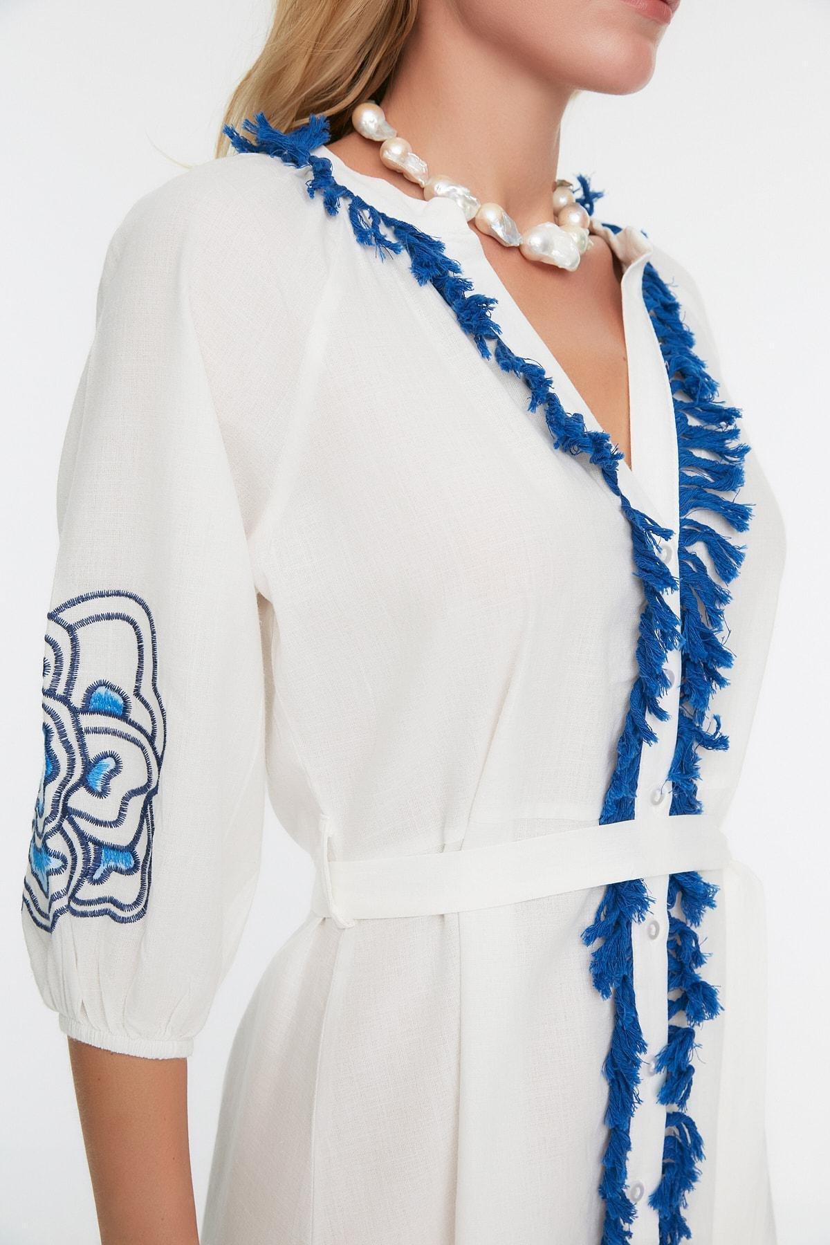 White Shift V Neck Dress, , large image number 4