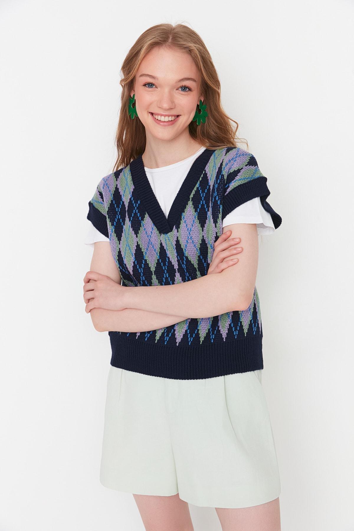 Navy V-Neck Sweater Vest, , large image number 2