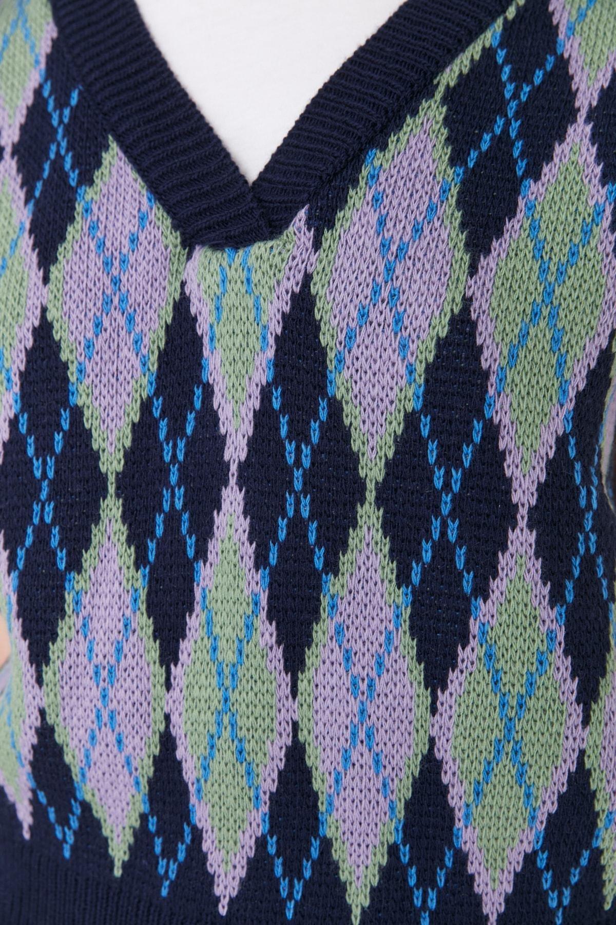 Navy V-Neck Sweater Vest, , large image number 3