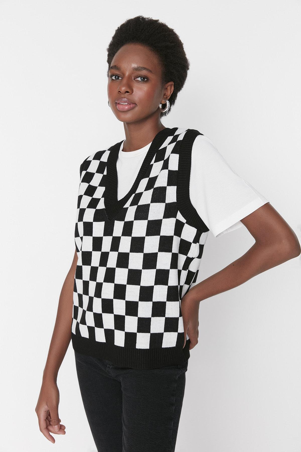 Black Crew Neck Sweater Vest, , large image number 2