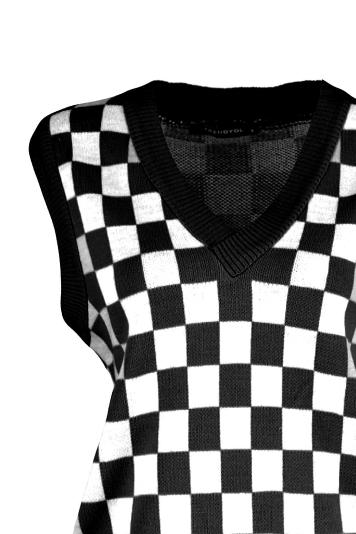 Black Crew Neck Sweater Vest, , large image number 7