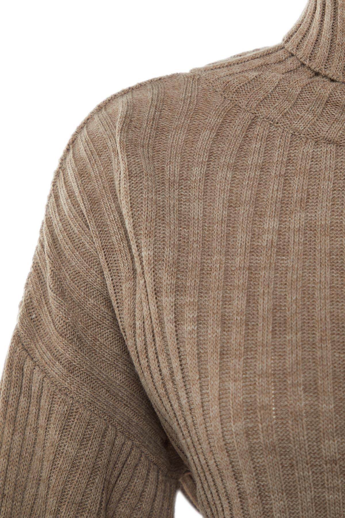 Brown Turtleneck Sweater, , large image number 5